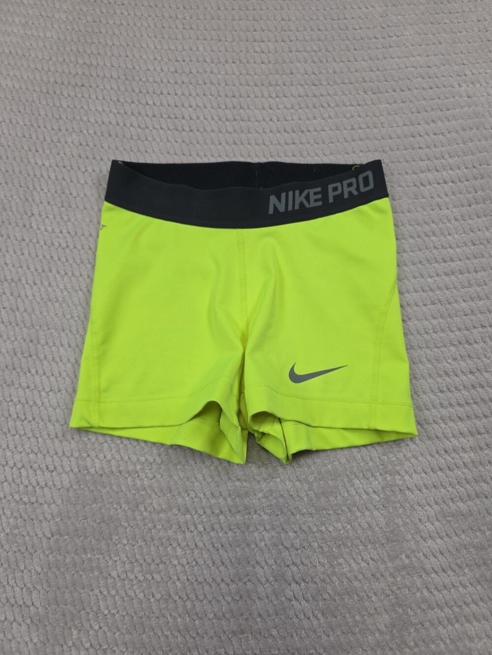 Nike Pro Shorts Womens XS Yellow Volleyball Gym Fitness Sports Dri Fit